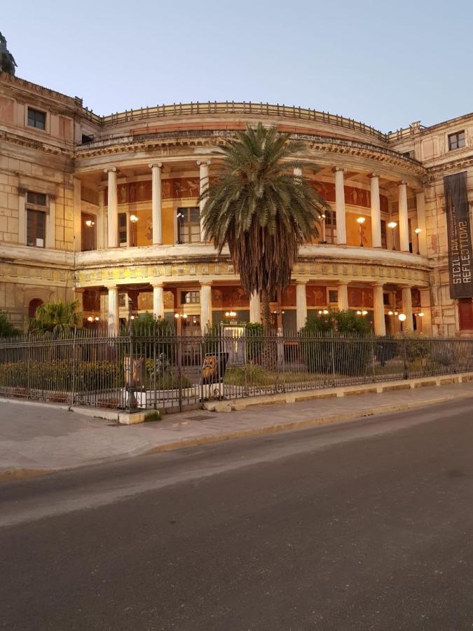Casa Moneka Politeama Apartment Палермо Екстериор снимка